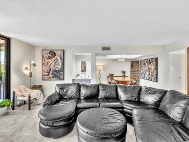 Beautifully renovated, furnished 2/2 condo on 5th floor