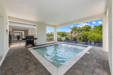 Welcome to Salty Seagull at Hunter's point, stunning 3 bedroom