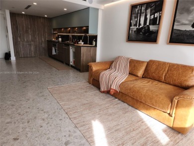 MUST SEE UNIT.
FULLY RENOVATE, HOTEL 5 STAR STILE, ELEGANT