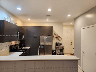 Beautiful 2-bedroom, 2.5-bathroom townhouse in Cassas at