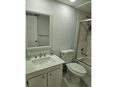 Beautiful & renovated apartm in Pembroke Pines. Stunning