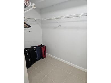 Beautiful & renovated apartm in Pembroke Pines. Stunning
