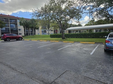 Beautiful & renovated apartm in Pembroke Pines. Stunning