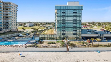UNIQUE 3 UNITS DEEDED AS 1 AT DESIREABLE OCEANSIDE INN (717,718