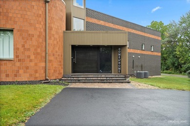 Located 50 miles south of the City of Chicago, just 10 minutes