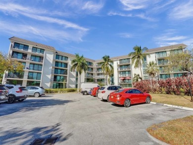 PRICE DROP in River Reach Fort Lauderdale! THIS MOVE IN READY