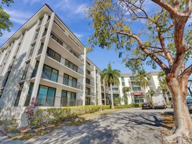 PRICE DROP in River Reach Fort Lauderdale! THIS MOVE IN READY