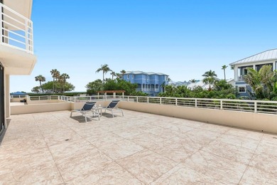 Look no further! This 2 bedroom, 2 bath condo has been renovated