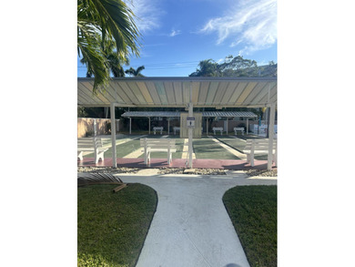 Beautiful  Located first floor condo offering bright spaces