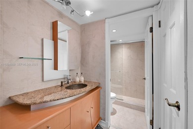 Beautiful 2 bedroom and 2 bathroom, completely renovated