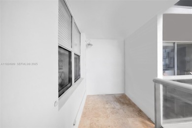 Beautiful 2 bedroom and 2 bathroom, completely renovated