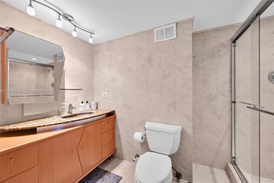 Beautiful 2 bedroom and 2 bathroom, completely renovated