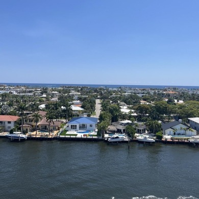 This charming condo in Fort Lauderdale, FL was built in 1978 and