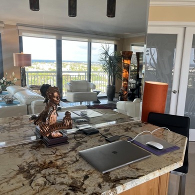 This charming condo in Fort Lauderdale, FL was built in 1978 and