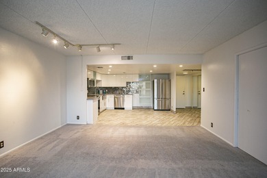 This open floor plan, with 2-bedrooms and 2 bathrooms. The