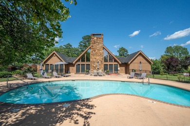 Prestigious Hamilton Pointe living! Lake Hamilton main channel