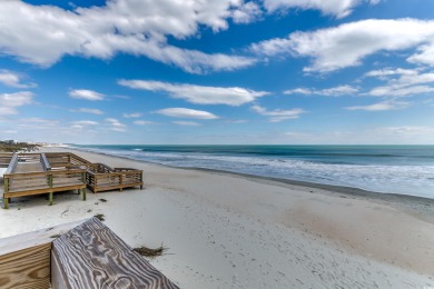 This Direct Oceanfront Villa Boasts a superior 4th Floor