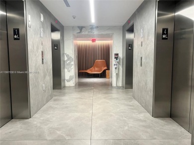 Live in the heart of Downtown Brickell in this modern 1 bed, 1