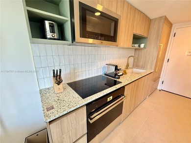 PRICE TO SELL. INCREDIBLE SOUTH VIEW TO MIAMI SKYLINE. NO RENTAL