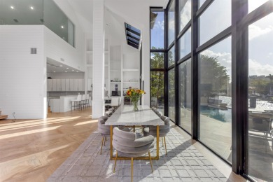 Blending contemporary architecture with lofty urban chic, this