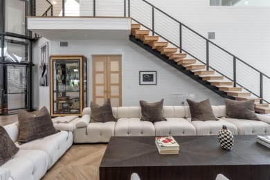 Blending contemporary architecture with lofty urban chic, this