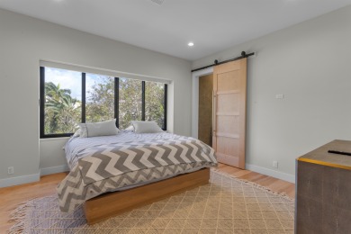 Blending contemporary architecture with lofty urban chic, this