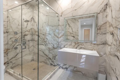 Blending contemporary architecture with lofty urban chic, this