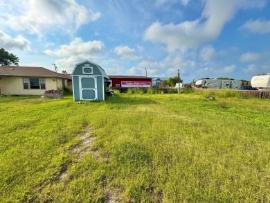 Coastal Fixer-Upper with Bay Views.  2 Bed + Bonus Room on 0.38