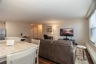 MOVE-IN READY huge open floor plan (approx. 800 SF) just steps