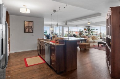 Exceptional, custom built corner unit at Pinnacle. Downtown