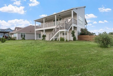 Property Description: Welcome to this stunning waterfront home