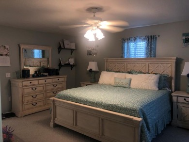 Motivated Seller....Bring Offers...  2bed/2bath Home.... Welcome