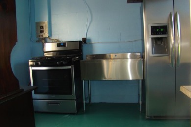 Motivated Seller....Bring Offers...  2bed/2bath Home.... Welcome