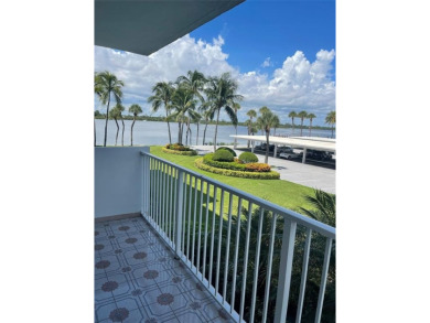 AMAZING 2 BEDROOMS 2 BATHROOMS BETWEEN INTRACOASTAL AND A1A