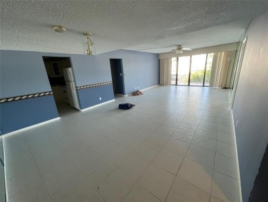 AMAZING 2 BEDROOMS 2 BATHROOMS BETWEEN INTRACOASTAL AND A1A