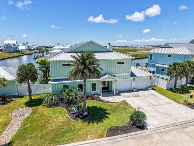 Luxury Coastal Living in the Prestigious Islands of Rockport