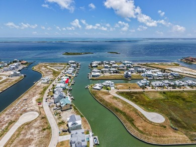 Luxury Coastal Living in the Prestigious Islands of Rockport