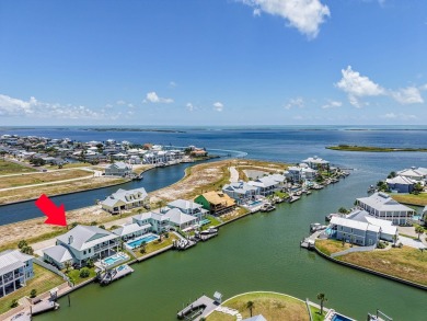 Luxury Coastal Living in the Prestigious Islands of Rockport
