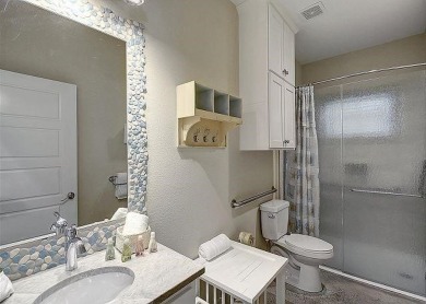 BEACH VIEWS!! 150 steps to the beach walkover even less to pool