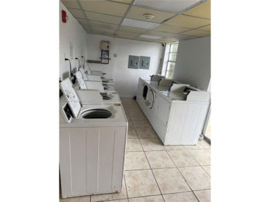 Beautiful and spacious 1 bed/1 bath condo, unit has tile and