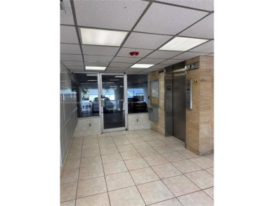 Beautiful and spacious 1 bed/1 bath condo, unit has tile and