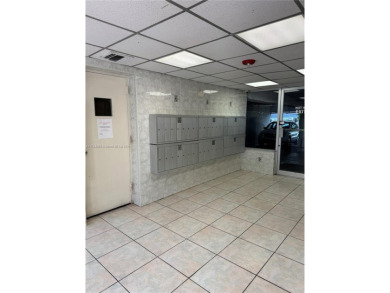 Beautiful and spacious 1 bed/1 bath condo, unit has tile and