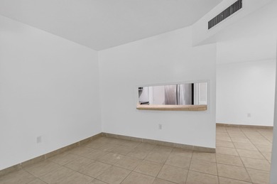 Renovated 2 Bed, 2 Bath Condo in the Heart of Downtown Boca