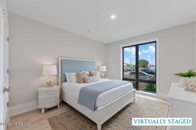 Better than New...Never lived in AND ready! Less than 2 blocks