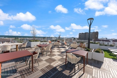 Better than New...Never lived in AND ready! Less than 2 blocks