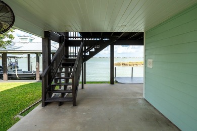122 Bufflehead Ln, Rockport, TX -- Wake up to sprawling water