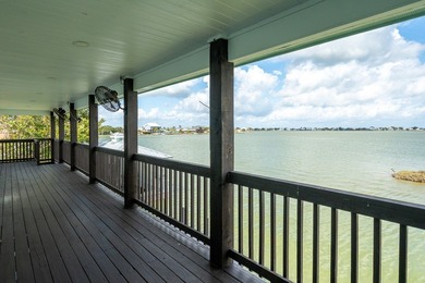 122 Bufflehead Ln, Rockport, TX -- Wake up to sprawling water