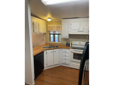 Swiss Village / Lot #227 / 2 Bedroom/2 Bath / 1,500 Sq. Ft. /