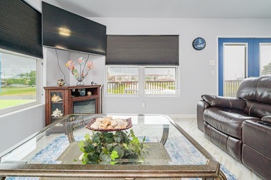 Ideal Coastal Retreat - Primary Residence or Weekend Getaway!