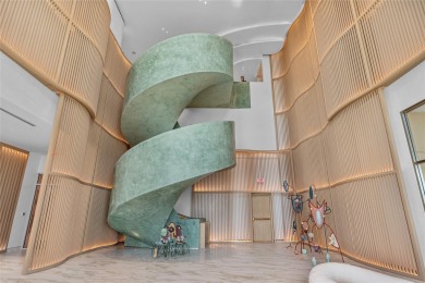 Modern, ultra-luxurious beachfront lifestyle everyone has been